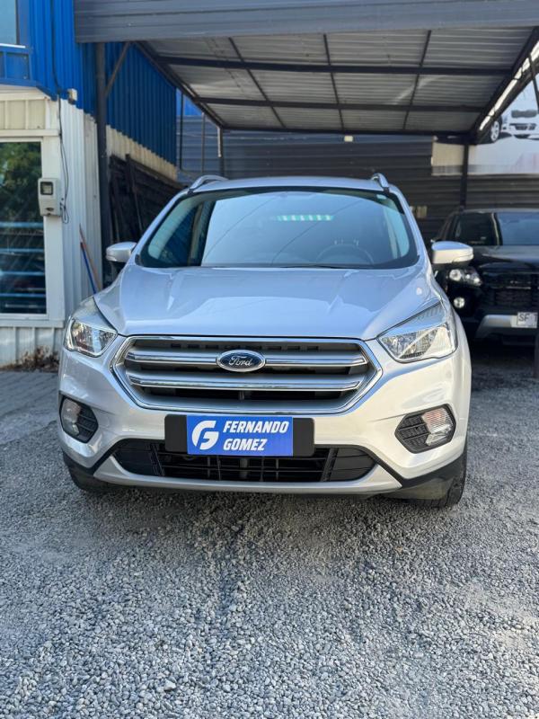 Ford Escape — foto 2 de 16
