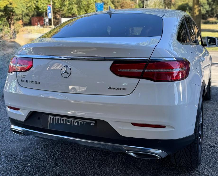 Mercedes-Benz Gle350 — foto 6 de 16