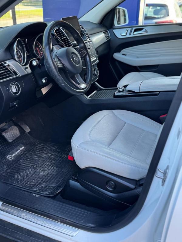Mercedes-Benz Gle350 — foto 4 de 16