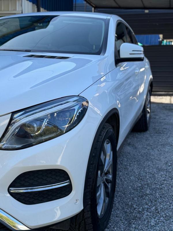 Mercedes-Benz Gle350 — foto 3 de 16