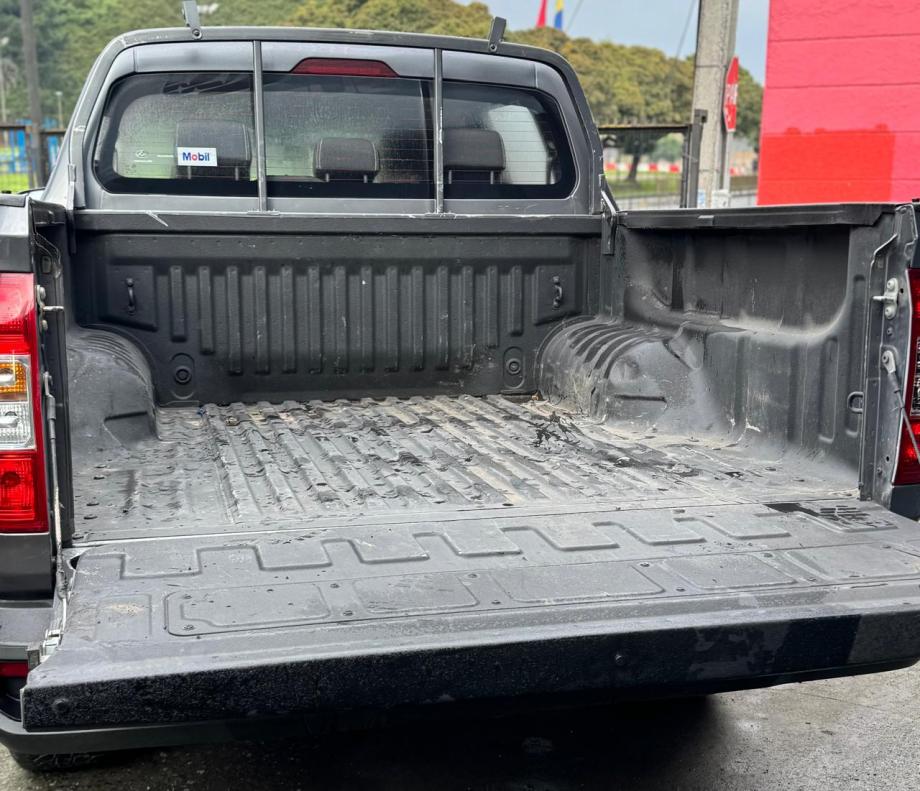 Maxus T60 — foto 13 de 13