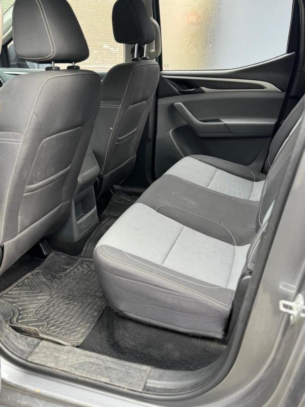 Maxus T60 — foto 7 de 13