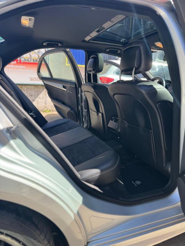 Mercedes-Benz C250 — foto 4 de 13