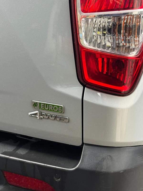 SsangYong Musso Dcab — foto 12 de 17