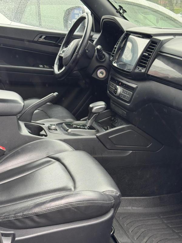 SsangYong Musso Dcab — foto 6 de 17