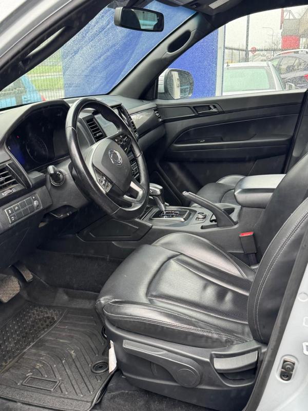 SsangYong Musso Dcab — foto 2 de 17