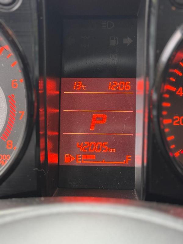 Suzuki Jimny — foto 5 de 17