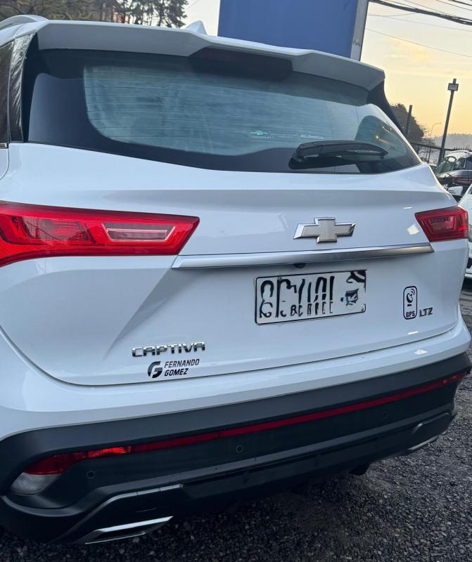 Chevrolet Captiva — foto 11 de 17