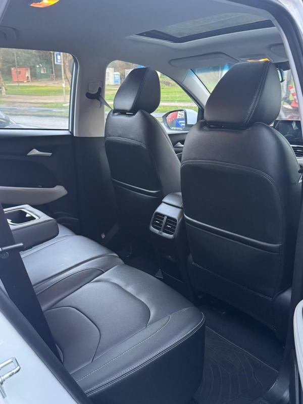 Chevrolet Captiva — foto 10 de 17