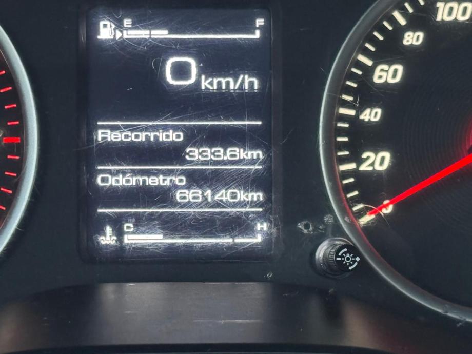 Chevrolet Captiva — foto 5 de 17