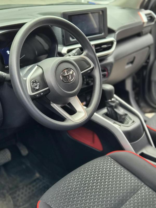 Toyota Raize — foto 5 de 15